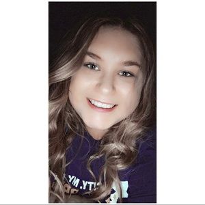 Meet your Posher, Alexis